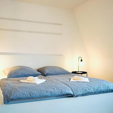 Apartman Geraeumiges Wohnen Fuer 7 Personen- Parkplatz- Waschmaschine- 3 Schlafzimmer *