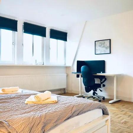 Apartman Geraeumiges Wohnen Fuer 7 Personen- Parkplatz- Waschmaschine- 3 Schlafzimmer Wolfsburg