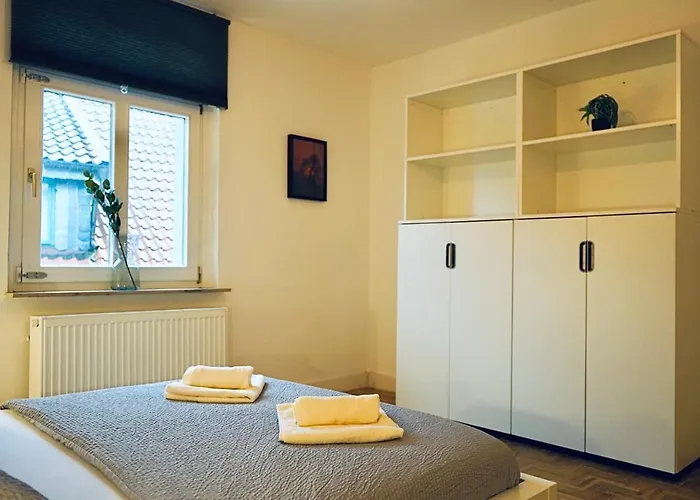 Geraeumiges Wohnen Fuer 7 Personen- Parkplatz- Waschmaschine- 3 Schlafzimmer * Wolfsburg