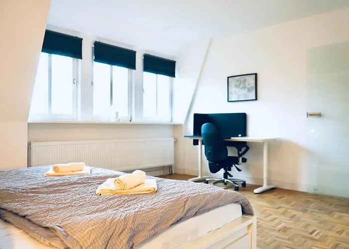 Apartman Geraeumiges Wohnen Fuer 7 Personen- Parkplatz- Waschmaschine- 3 Schlafzimmer Wolfsburg